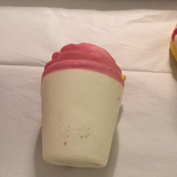 Lot with 3 Squishies - Picture 5 of 8